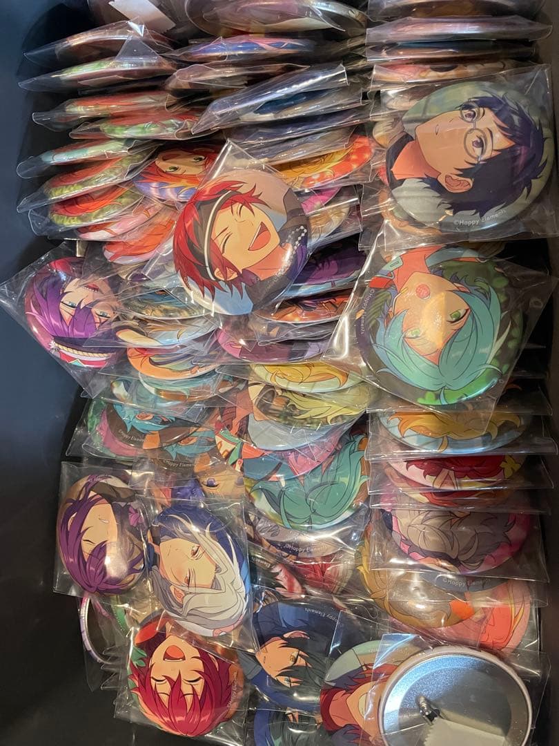 あんスタ まとめ売り 紙類 缶バッジ類 | 激安通販のイーサプライ