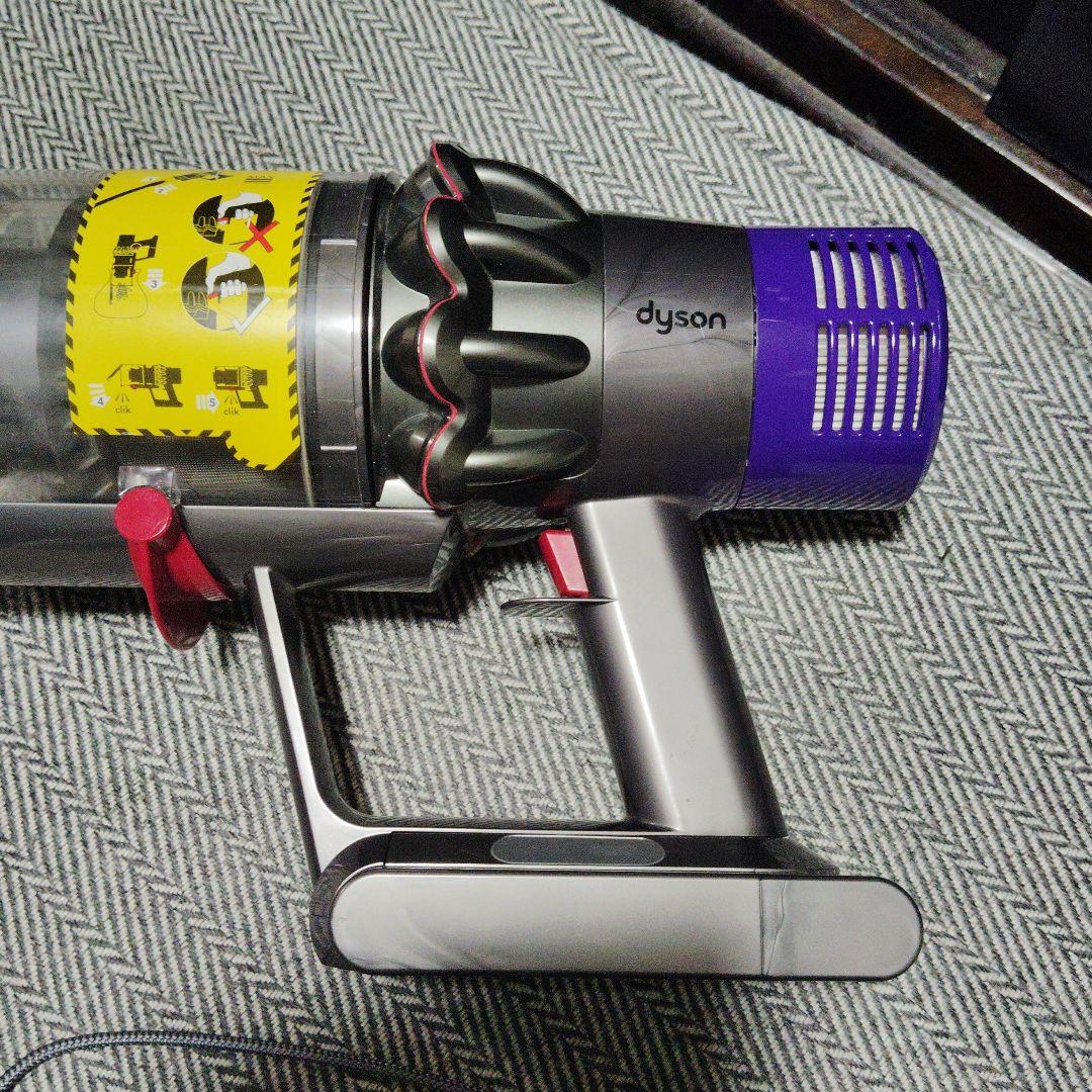 ダイソンV10．新品電池交換ずみ。おまけスリムパイプつき - 掃除機