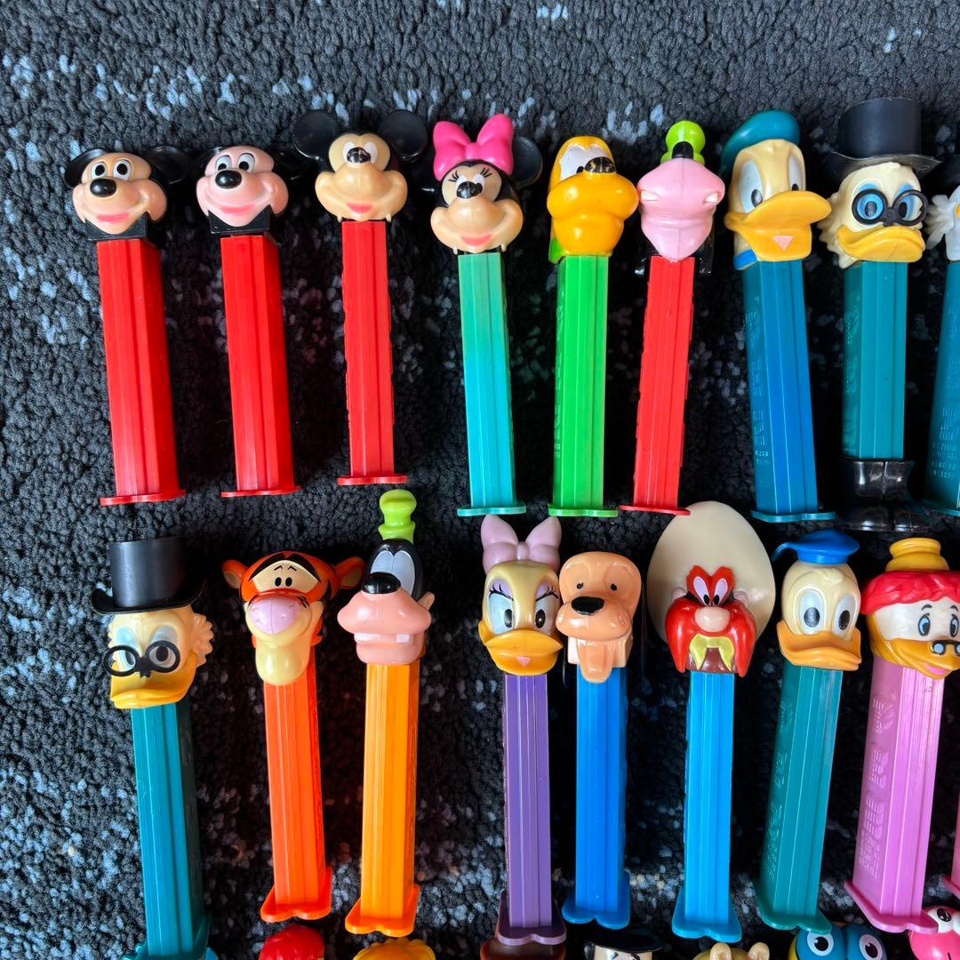 大量まとめ売り ペッツ PEZ ディスペンサー 82本