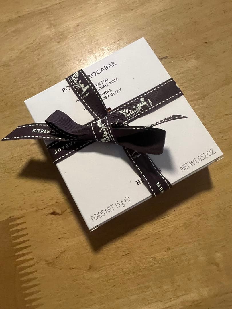 【新品未開封】エルメス ホリデー限定品《プードル ロカバール》フェイスパウダー