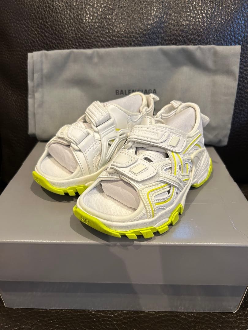 バレンシアガ キッズサンダル　16cm Balenciaga Kids Track Sandals Red Sz EU 32/ US 1 SKU 644999 W2CC1