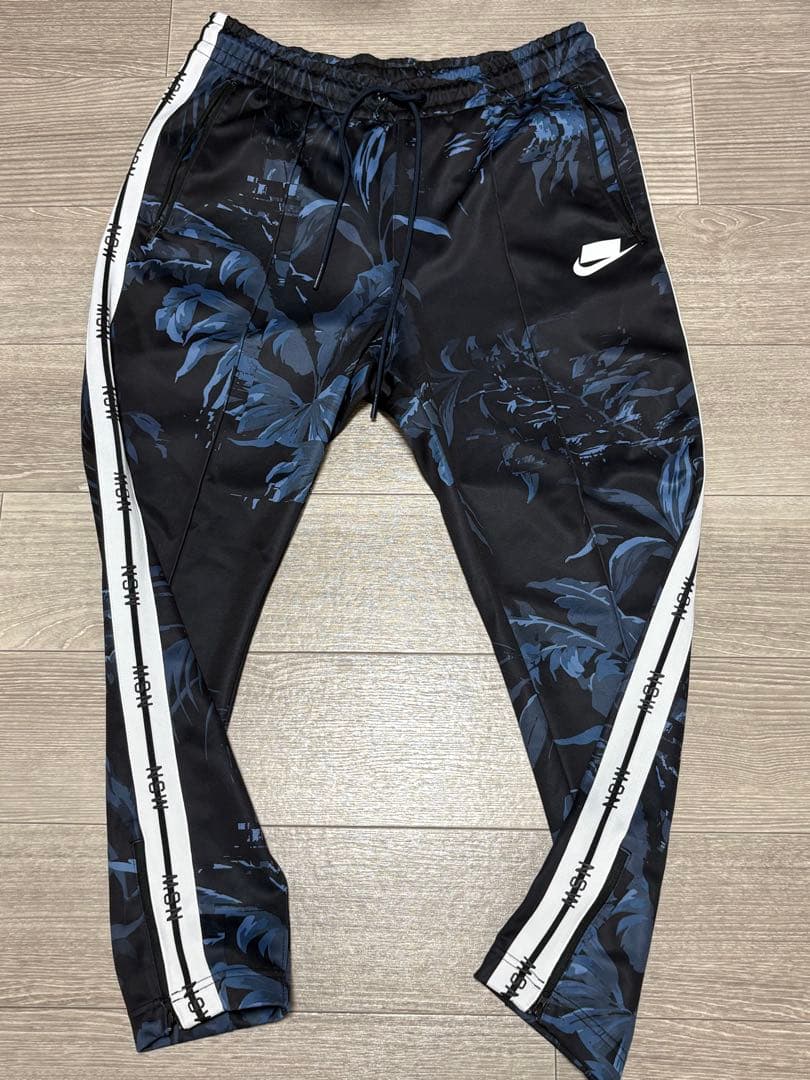 マチカフェさん専用ブラック/ブルー花柄 NIKE ナイキジャージ※お値下げ