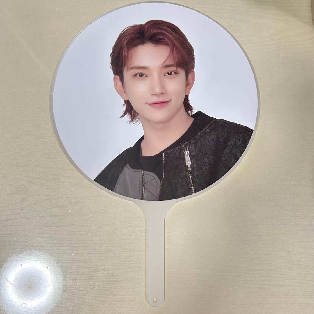 SEVENTEEN ジョシュア うちわ - メルカリ