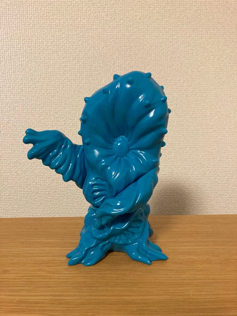 M1号 グリーンモンス 水色成型 - メルカリ