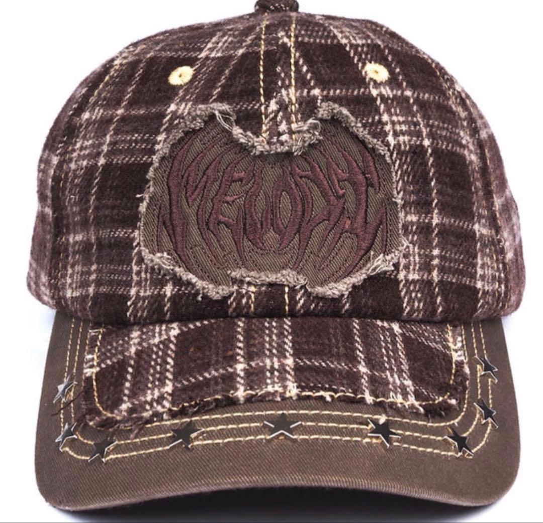 EC Melodi / Brown Plaid Star Studded Hat