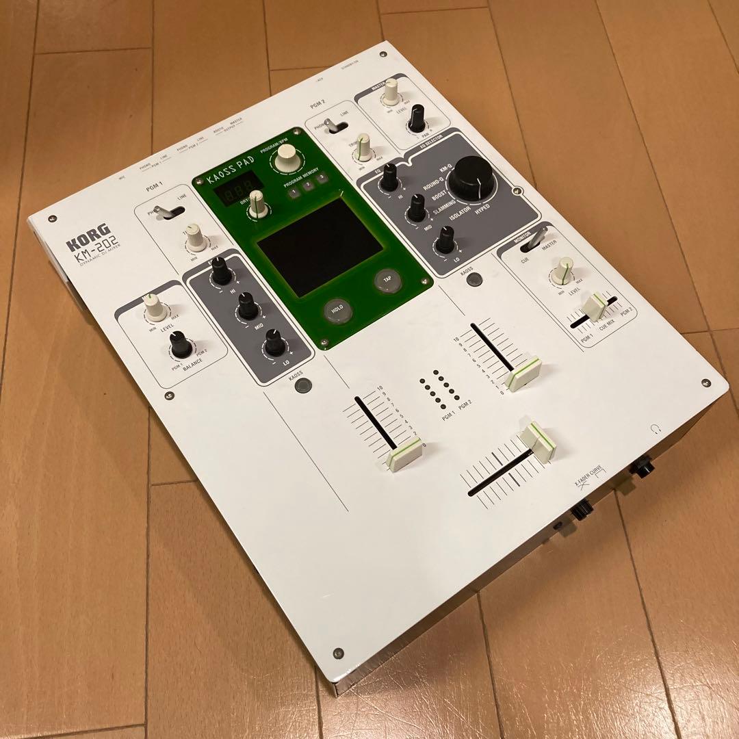 KORG KM 202 DJミキサー KAOSS PAD搭載 KORG KM-202 2-Channel KAOSS DJ Mixer | Guitar Center