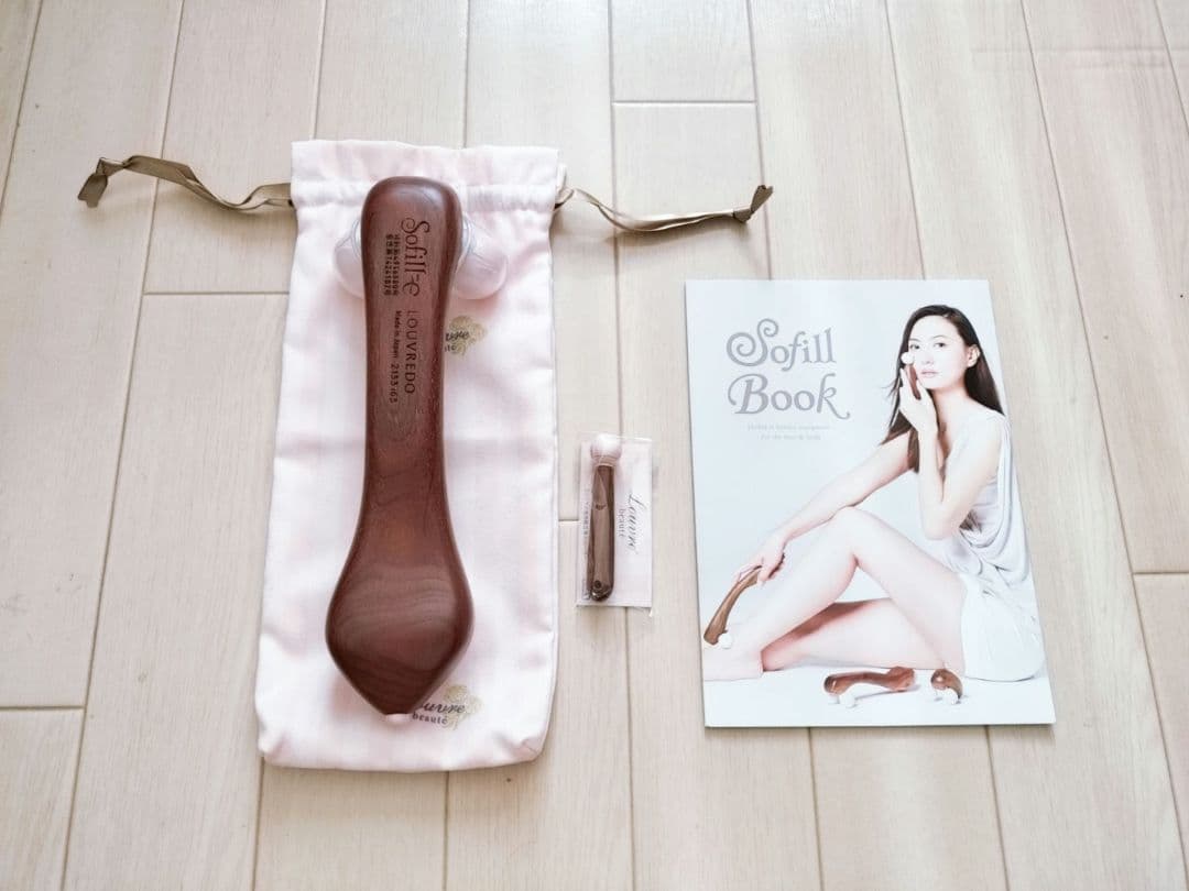 LOUVREDO ソフィル-e 美顔ローラー レヴィ ソフィル-e・ホワイト | LOUVREDO ルーヴルドー