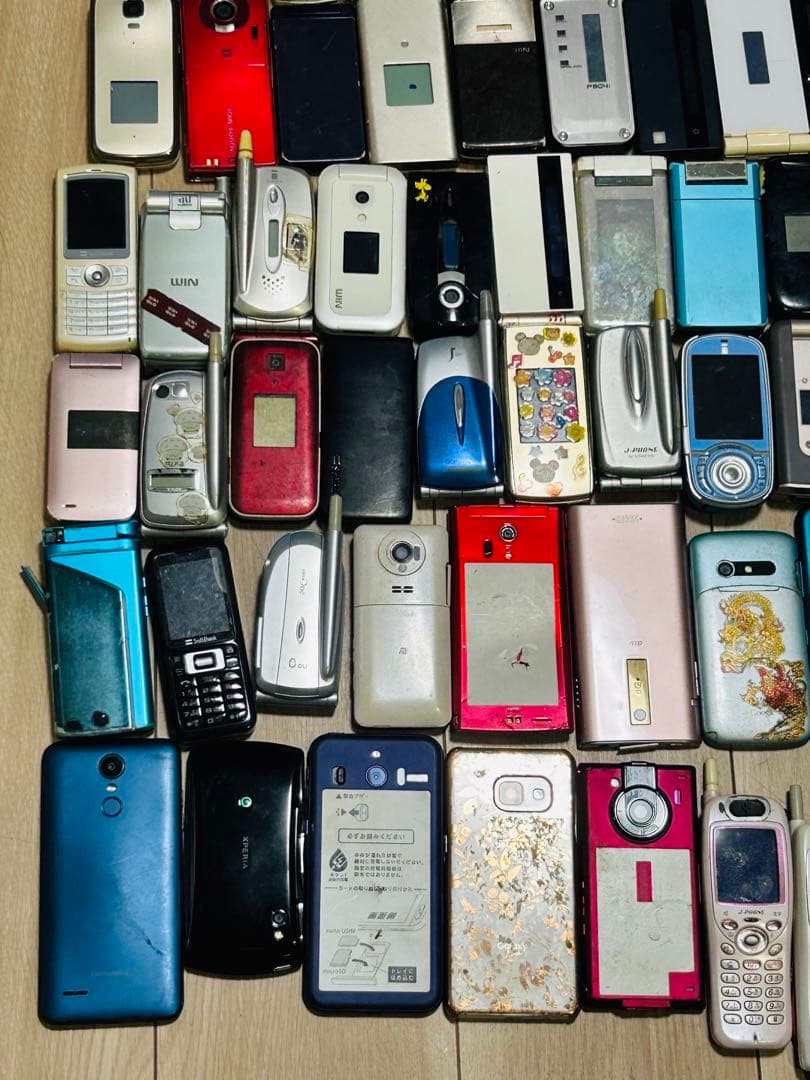 タブレット 充電スタンド タブレット8台、iPhone10台、携帯73台