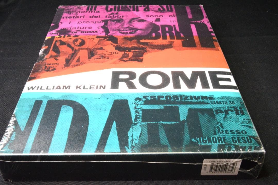 【William : Rome】Thames & Hudson出版 Amazon.com: Thames & Hudson The Story of Rome in 1000 Pieces: A