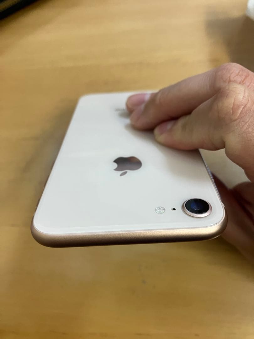 iPhone8 本体　美品