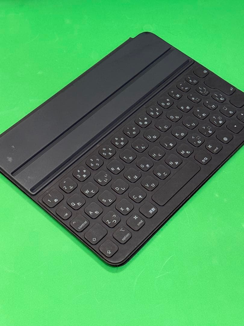 iPad Air (第5世代) wifi 最大容量97%+Magicキーボード - メルカリ