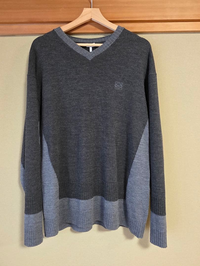 LOEWE　21aw Vネック ニットセーター LOEWE Vネック セーター | レッド | FARFETCH JP