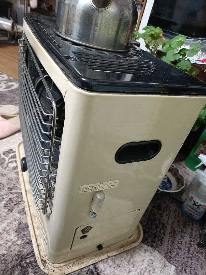 HITACHI 石油ストーブ OVH-A530 昭和レトロ反射型キャンプ向き - メルカリ