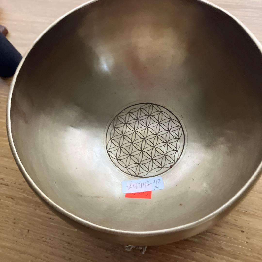 展示品サンタラトナシャキア氏工房ロータスフラワーオブライフ