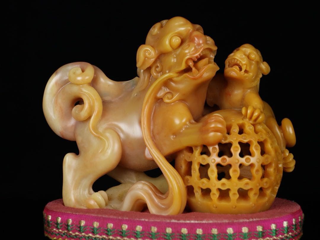天然 寿山石 獅子・親子 透かし細工 極彫刻 置物 アンティーク 時代物
