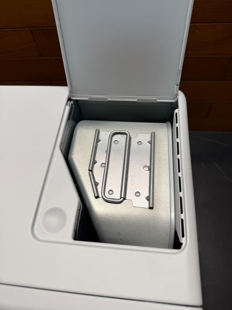 美品高年式 LC-33M(W)マット ホワイト トヨトミ 石油ファンヒーター