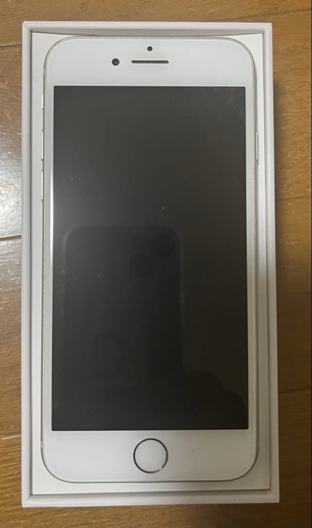 ゆ*様 iPhone 8 64G シルバー 本体 Amazon | 【整備済み品】 Apple iPhone 8 64GB シルバー SIMフリー
