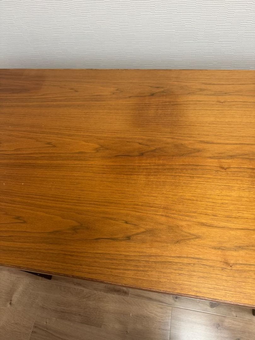 TIGHTS STUDY DESK - Landscape Products