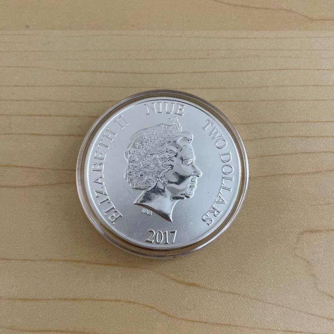 2017年 ニウエ ミッキーマウス 銀貨 1オンス エリザベス女王 - メルカリ