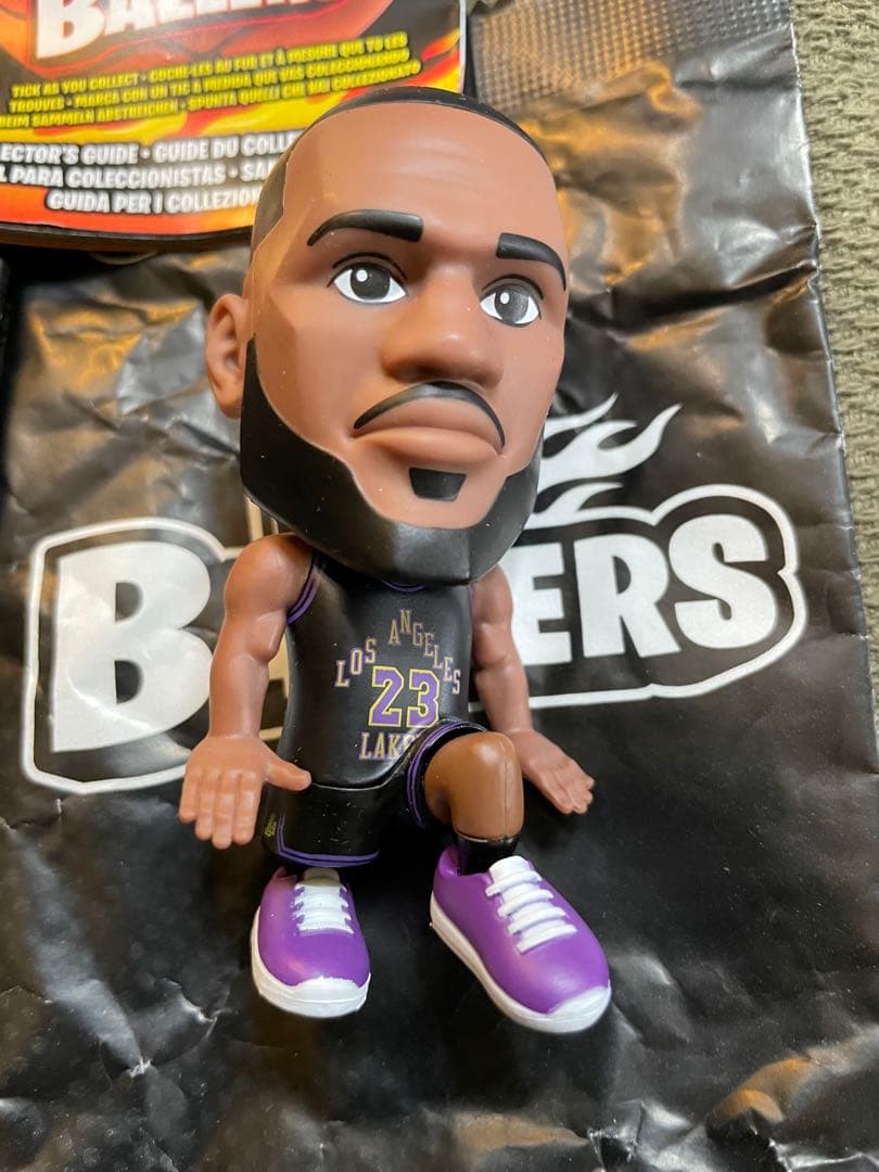 NBA BALLERS SRレア レブロン ジェームズ - メルカリ