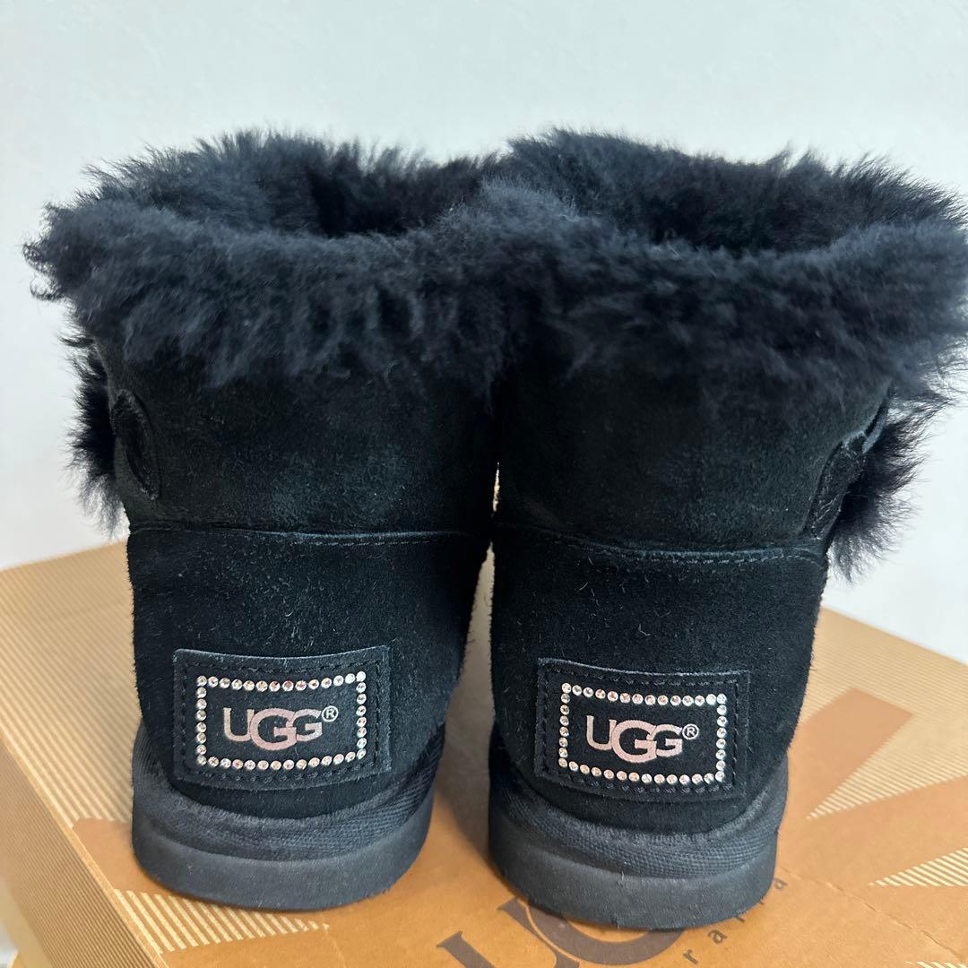 UGG ムートンブーツ スワロフスキー ugg アグ - メルカリ