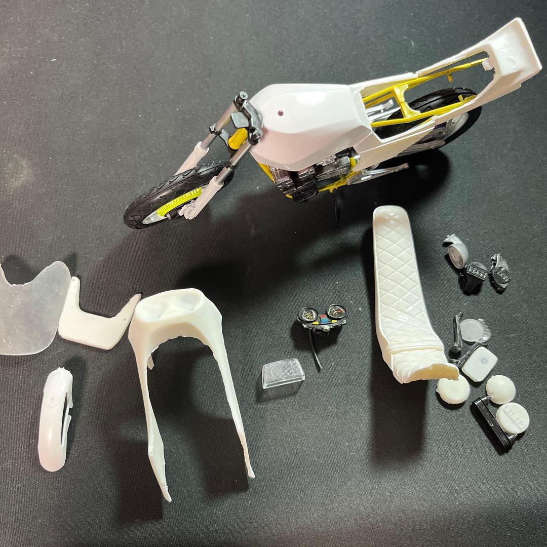 バイク プラモ 1/12 アオシマ レジン ジャンク CBX400F バイク プラモ 1/12 アオシマ ジャンク レジン CBX400F - メルカリ