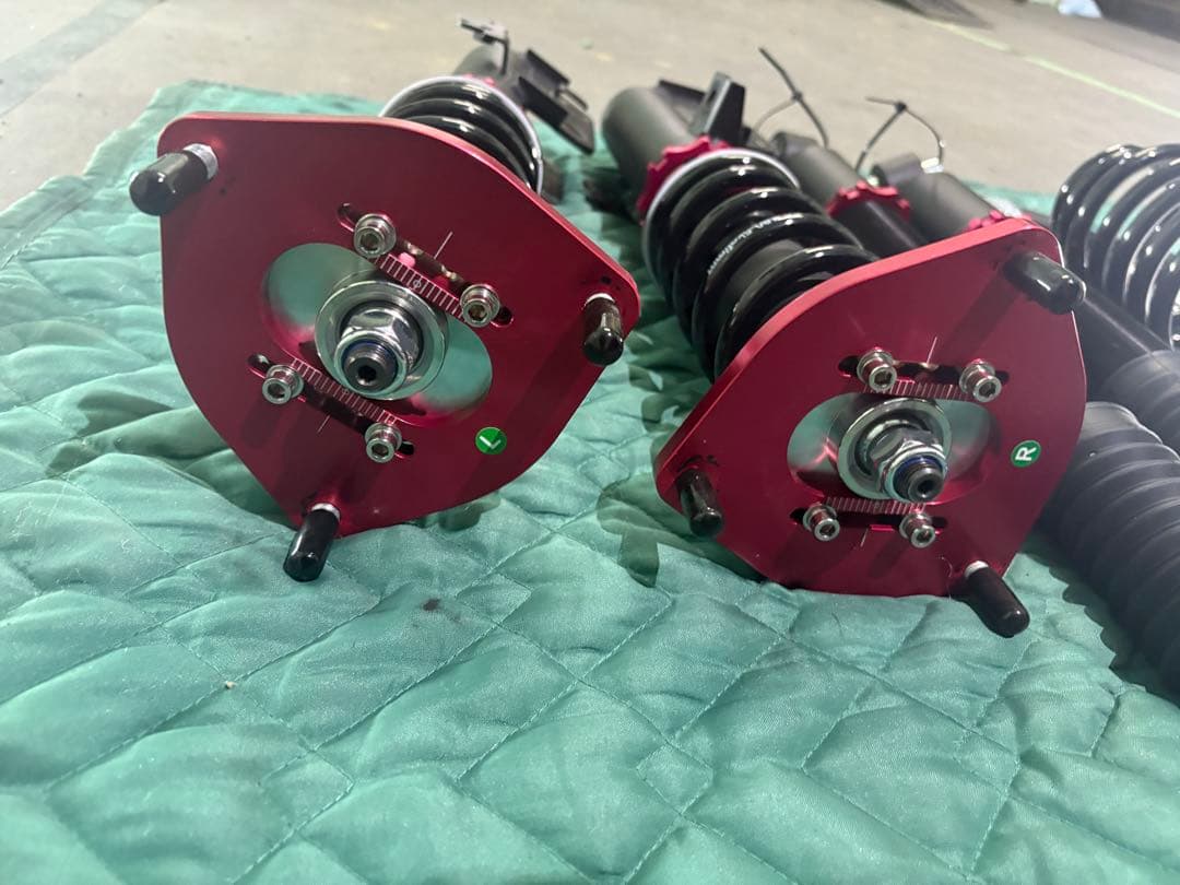 30系 プリウス フロントピロアッパー車高調 ZVW30 ZVW35 - メルカリ