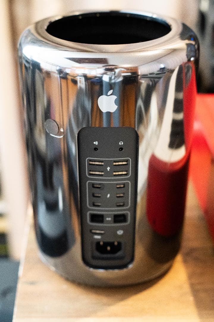 Macデスクトップ Mac Pro(Late 2013) Apple Mac Pro Late 2013 - MD878LL/A - 6-Core 3.5GHz - 16GB - 256GB