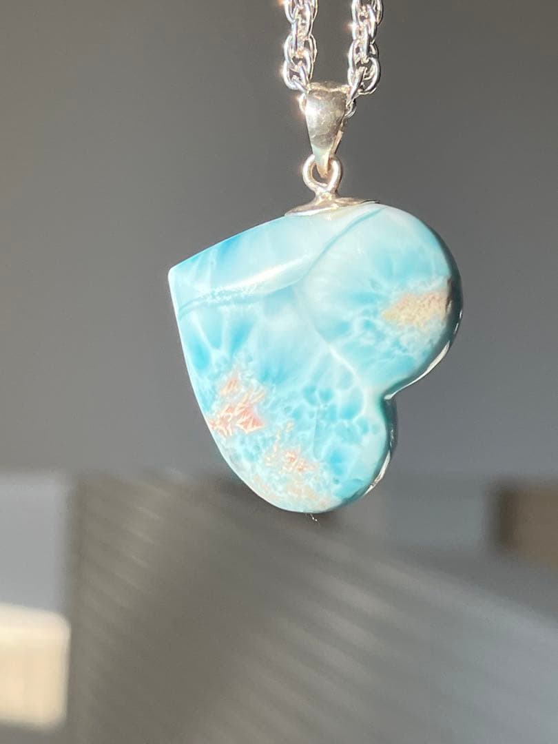 天然石☆高品質！ラリマー横向きハート型ペンダントップ☆両面模様が