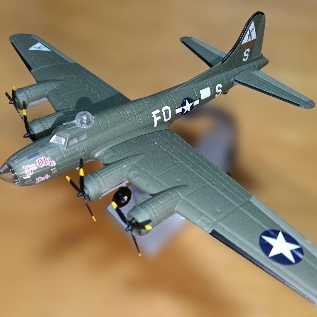 ボーイング B-17 フライングフォートレス（Flying Fortress） - メルカリ