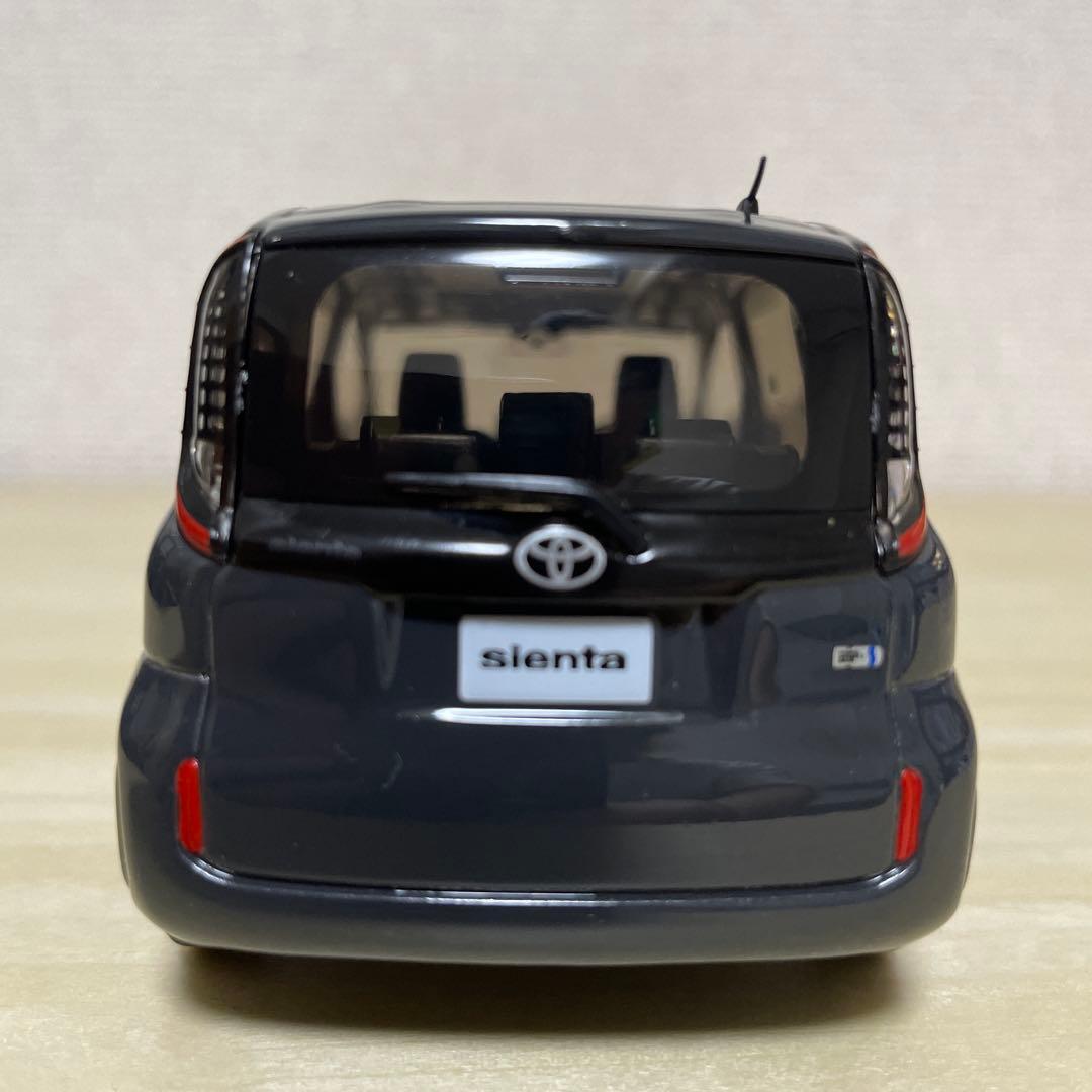 トヨタ シエンタ ダークグレー カラーサンプル 色見本ミニカー - メルカリ