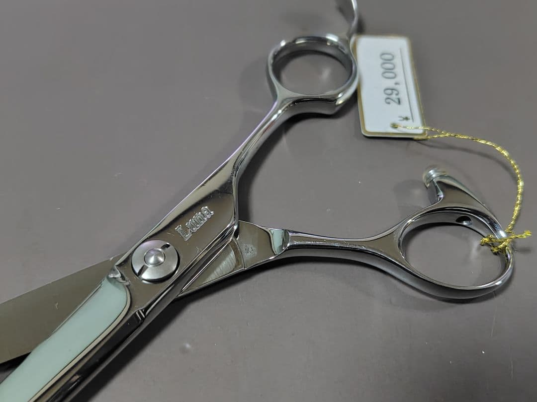 プロ仕様LUNAシザー Y-600 新品未使用品 - メルカリ