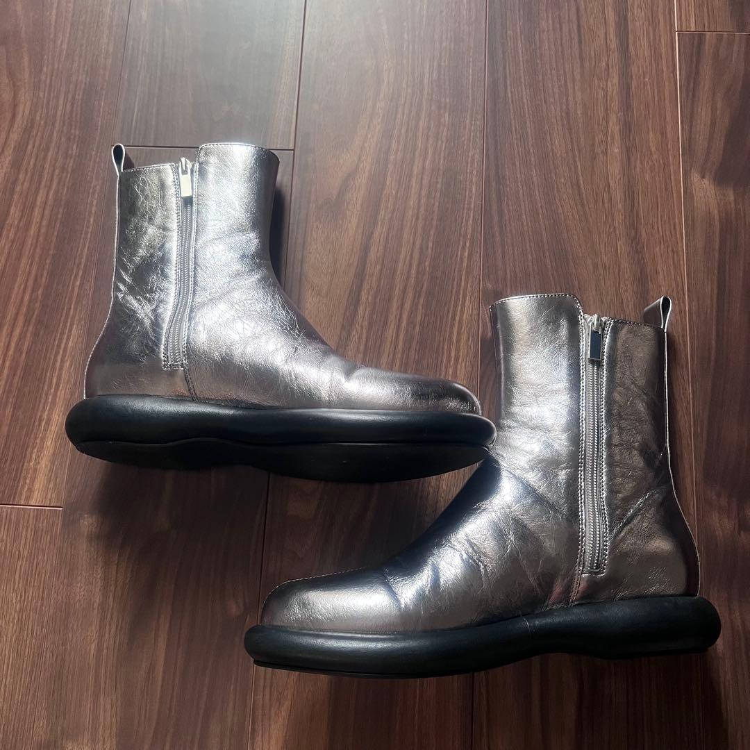 UN3D. ラウンドロウヒールブーツ シルバー38サイズ - メルカリ