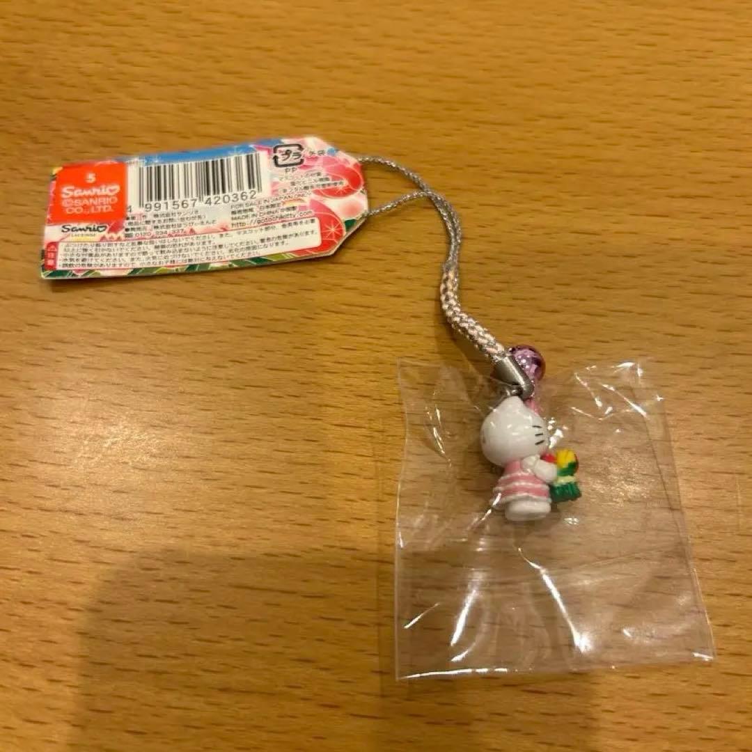 ご当地キティ 富山限定 チューリップ 根付け ストラップ - メルカリ