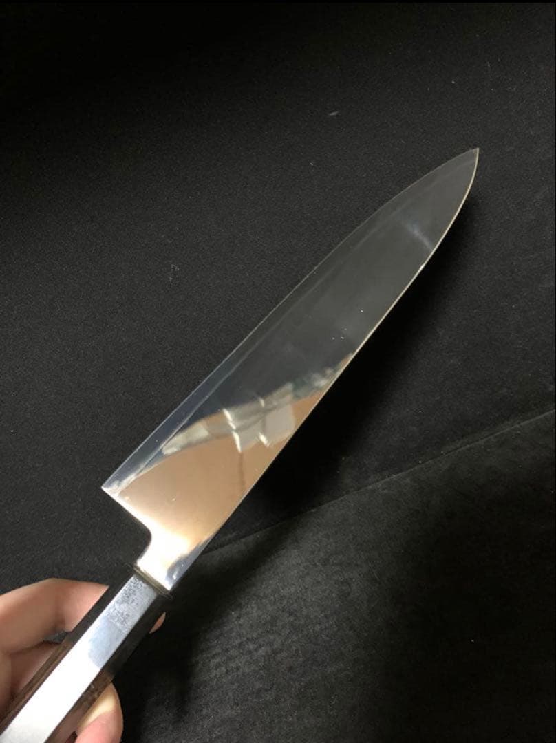 包丁 和牛刀 ハ寸 両刃 三枚打 鏡面研磨 切味抜群 箱付 未使用 - メルカリ