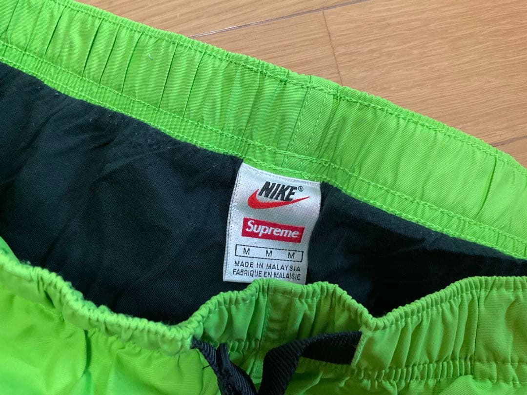 SUPREME xNIKEコラボ セットアップサイズ違い - メルカリ