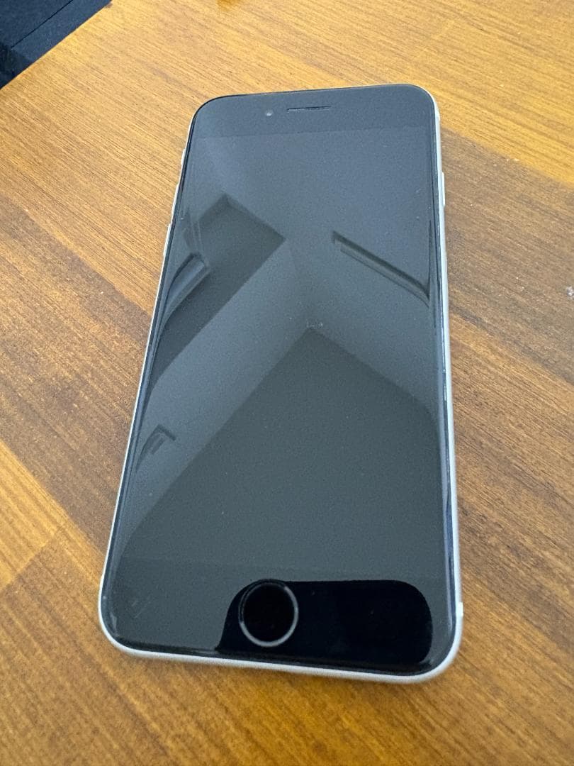 iPhoneSE 第２世代 128GB MXD12J/A iPhoneSE 第2世代 128GB ホワイト MXD12J／A 国内版SIMフリー MXD12J/A