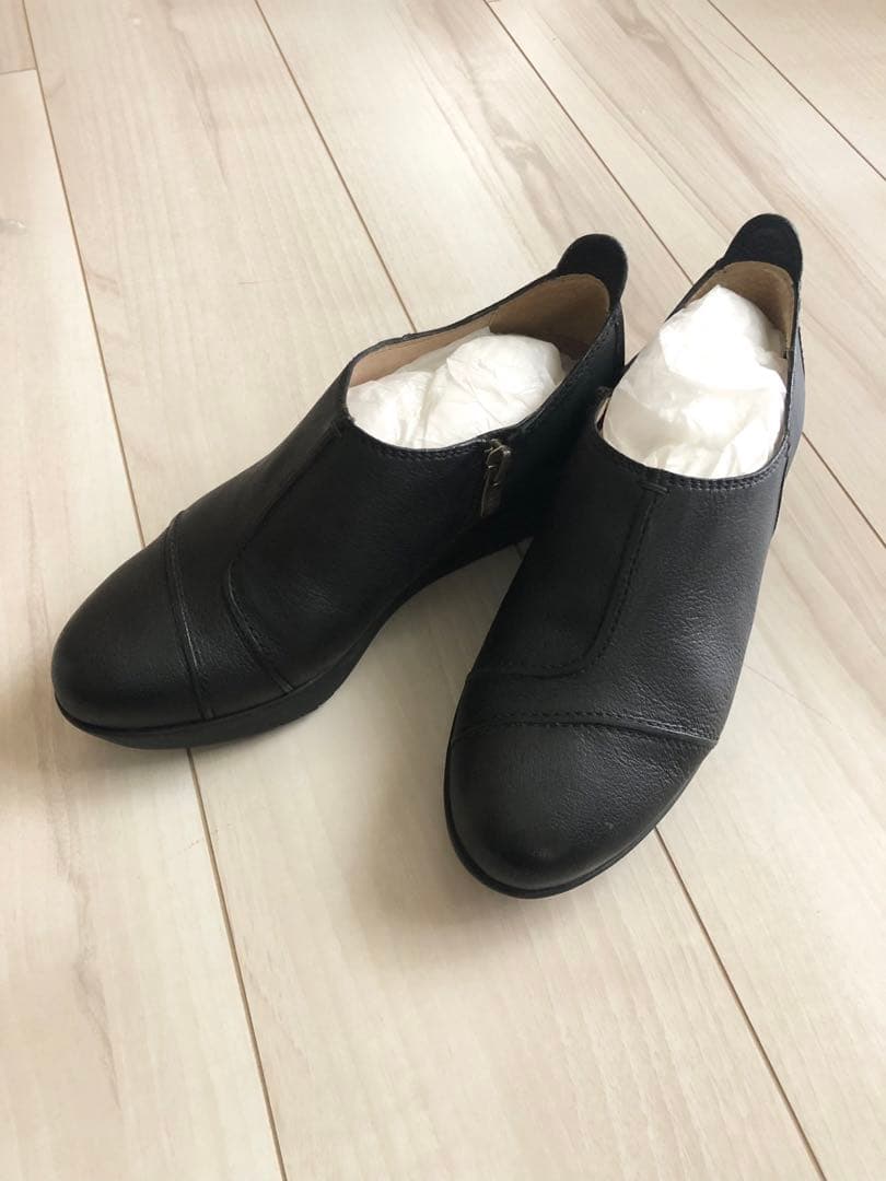 SAYA 新品 23cm サイドファスナーブーティ ヒールの高さ4.5cm