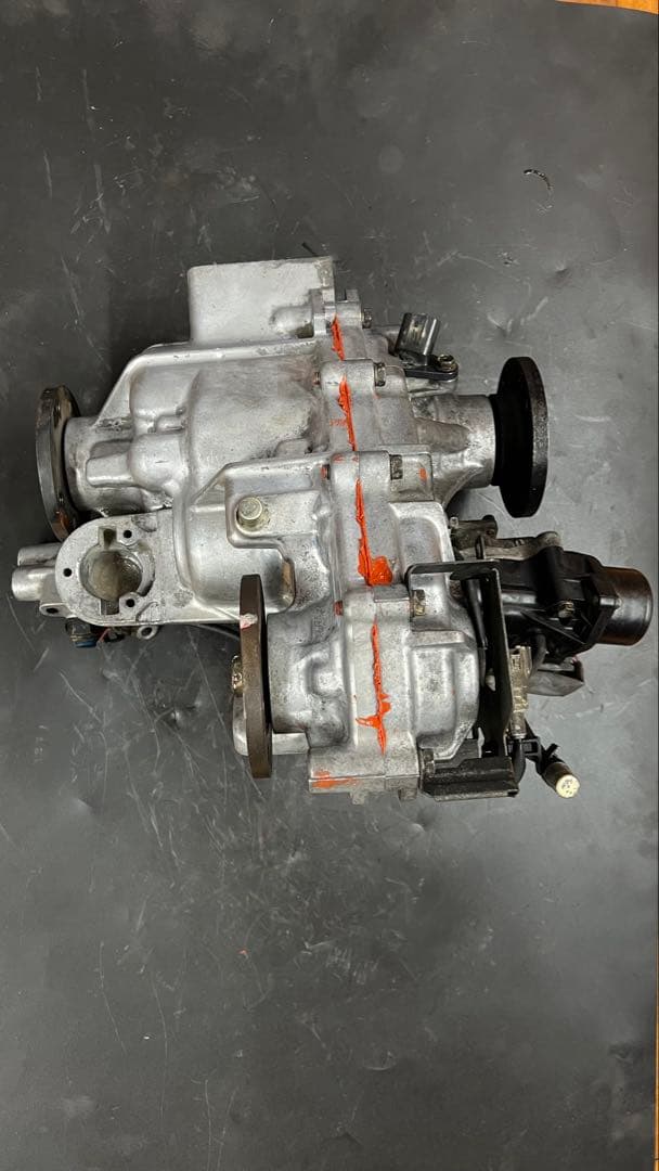 JB23後期ジムニー電気式トランスファー ダウンギア5.7 新品純正オイル