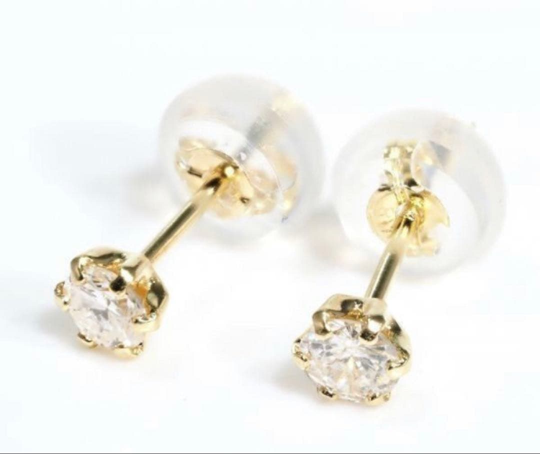 激安！価格高騰! 18金製 K18 ダイヤモンド ピアス 早い者勝ち！ - メルカリ
