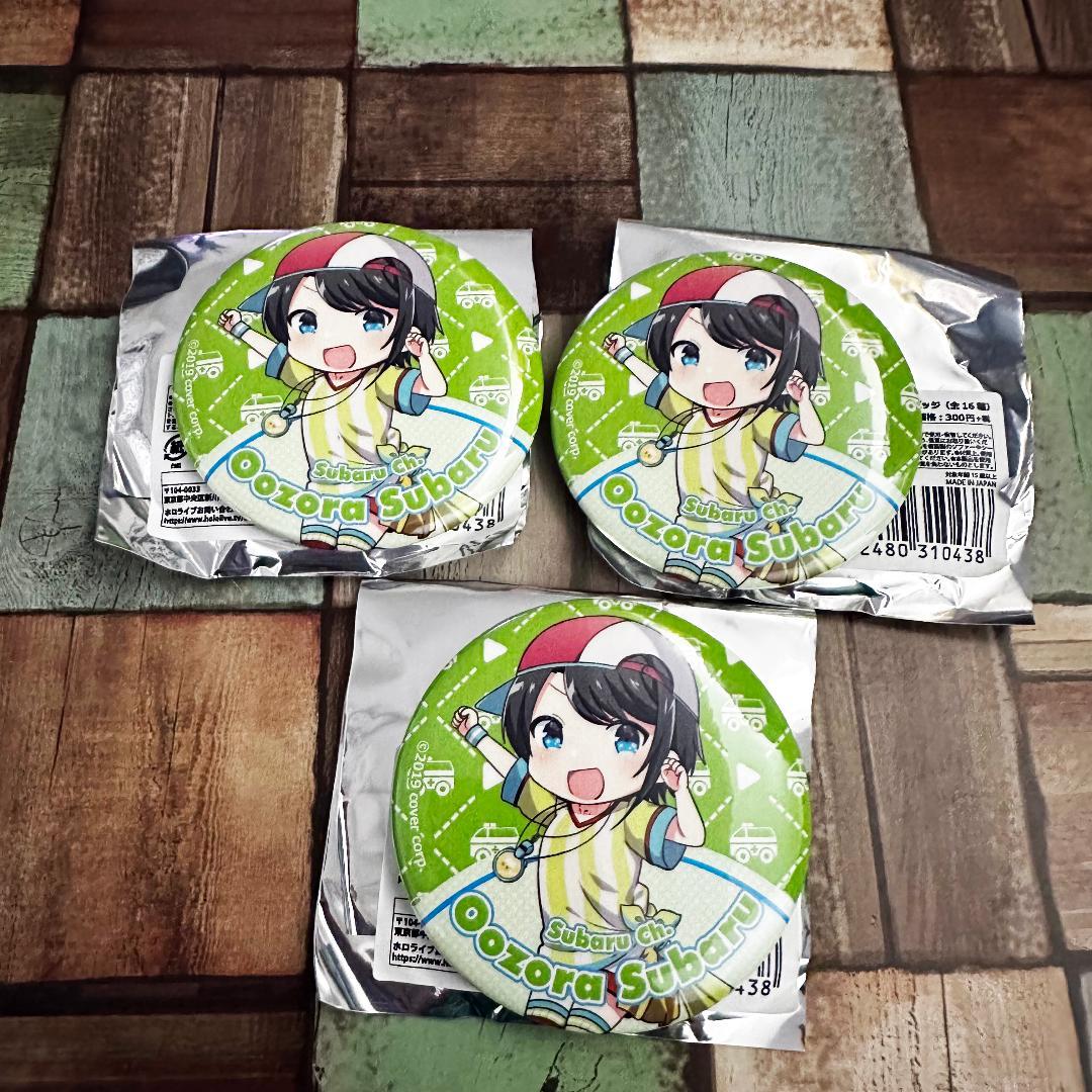 ホロライブPストア 公式缶バッジ 大空スバル 3点セット - メルカリ