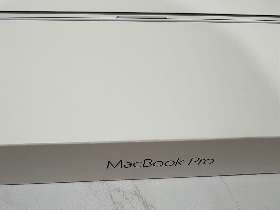 MacBook本体 MacBook Pro 15inch 15.4/2.2Ghz/16GB Amazon.com: Apple MacBook Pro (15-Inch, 16GB RAM, 256GB Storage