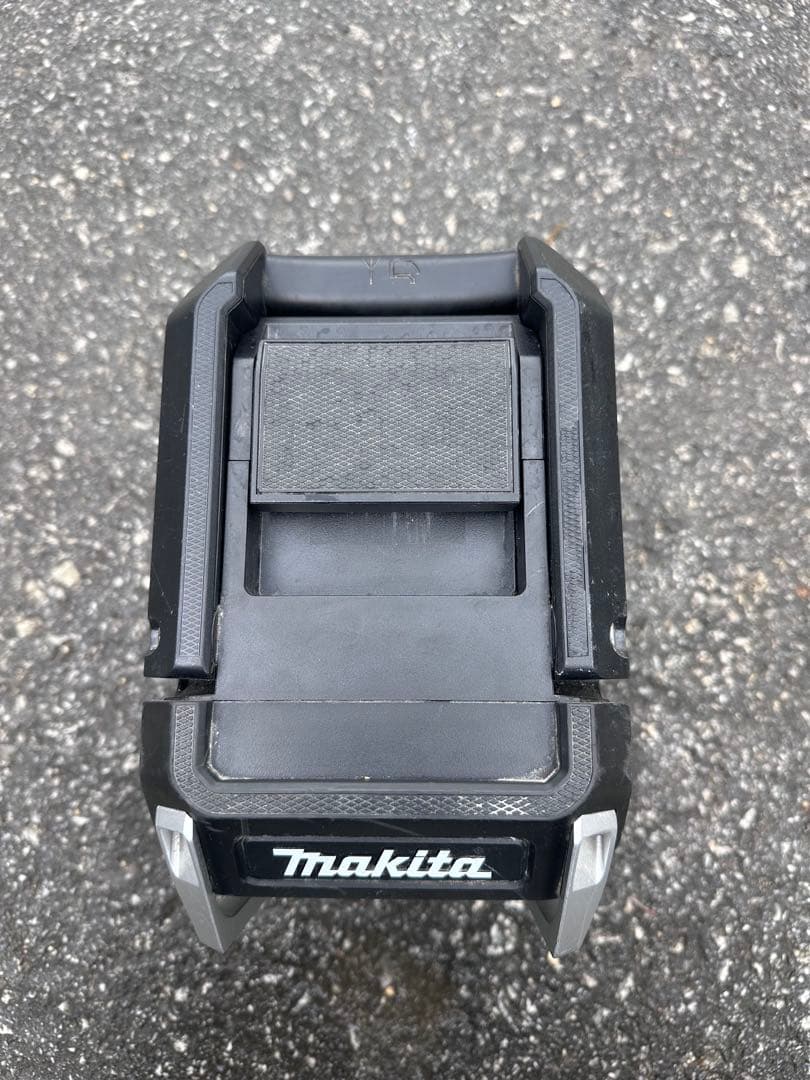 ジャンクMakita MR113 Bluetoothラジオ - メルカリ