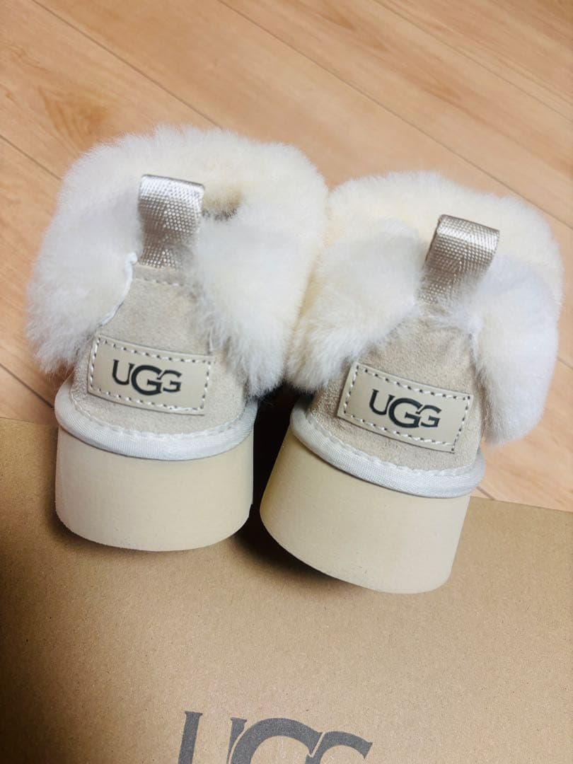 UGG 厚底24cm MUSTARD_SEED ムートンブーツ - メルカリ
