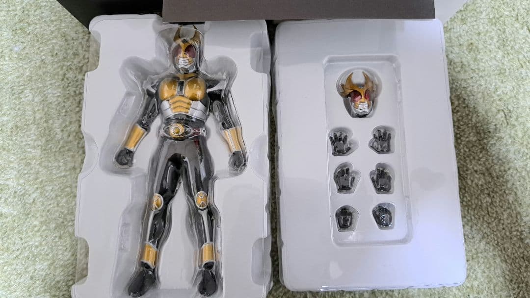 真骨彫製法　S.H.Figuarts　仮面ライダーアギト