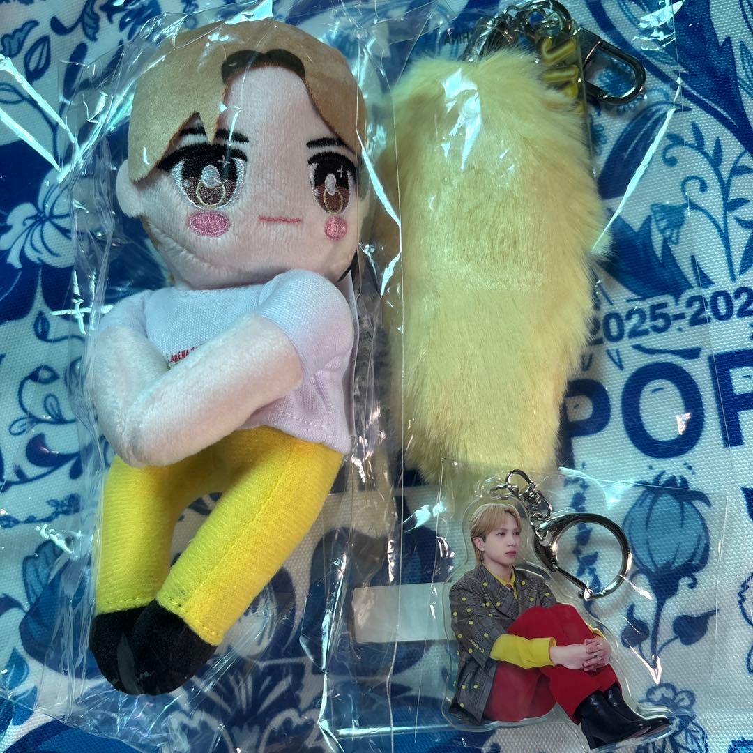 吉田仁人 おすわりアクリルキーホルダー だっこぬい しっぽ セット 吉田仁人 おすわりアクリルキーホルダー だっこぬい しっぽ セット