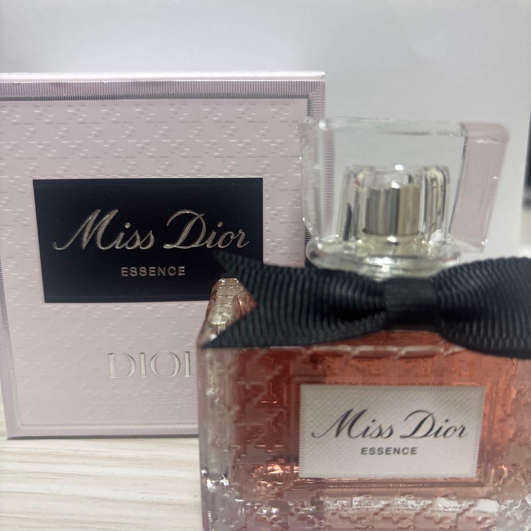Miss Dior Essence 35ml - メルカリ
