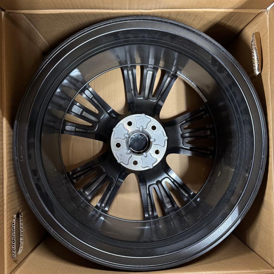 新車外し V37 スカイライン純正 19インチ 8.5J 日産