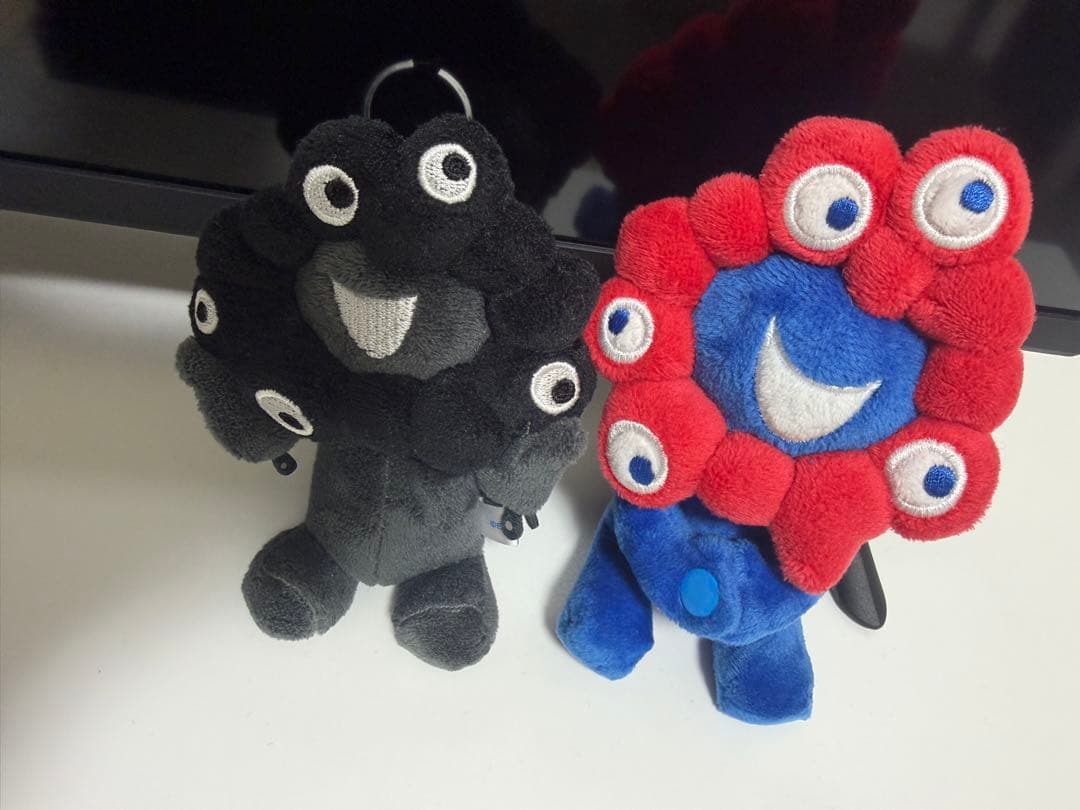 黒ミャクミャク（カラビナ付き） ミャクミャク セット 関西万博】朝から並んで、黒ミャクミャクのカラビナ付きぬいぐるみを