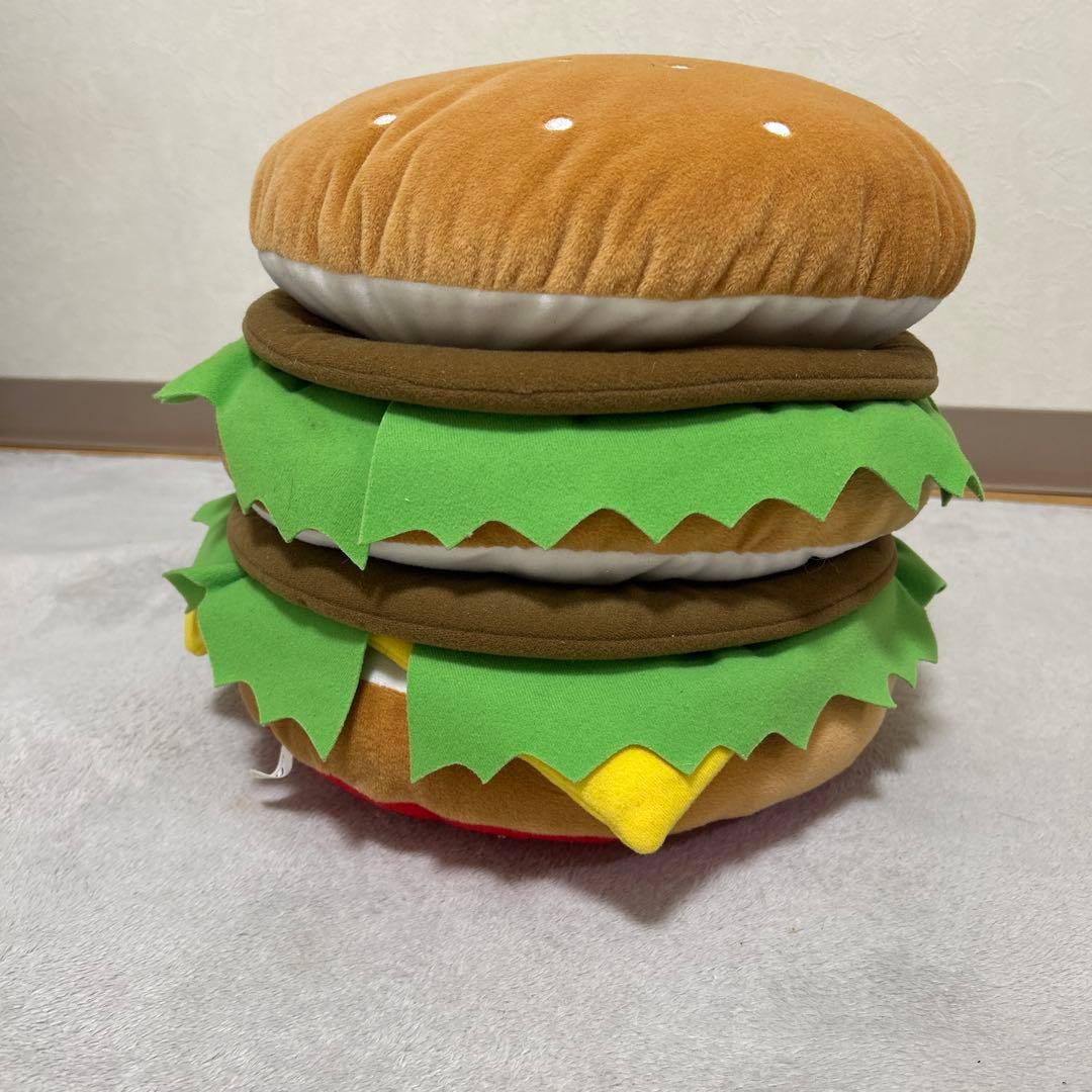 マクドナルドハンバーガー型クッション非売品 - メルカリ